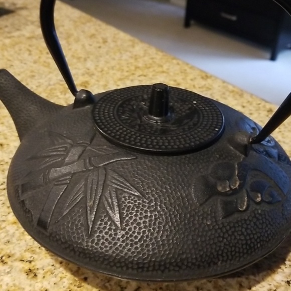 Black Japanese teapot - Picture 1 of 7